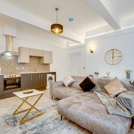 Town House Apartments Wakefield Bagian luar foto