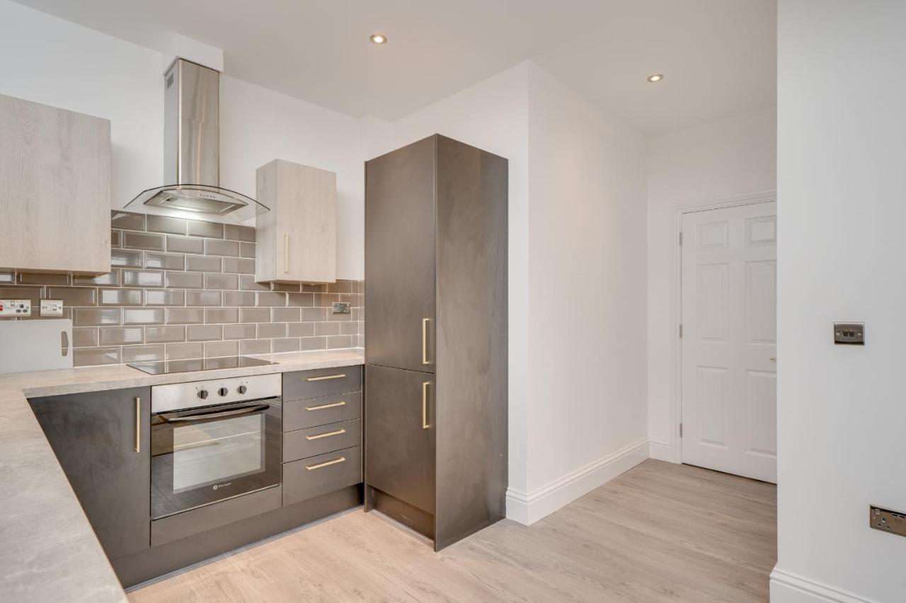 Town House Apartments Wakefield Bagian luar foto