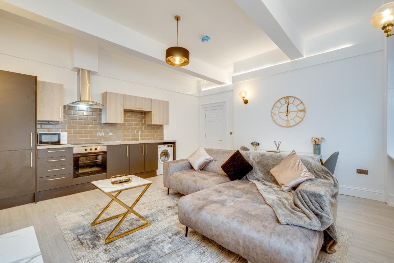 Town House Apartments Wakefield Bagian luar foto