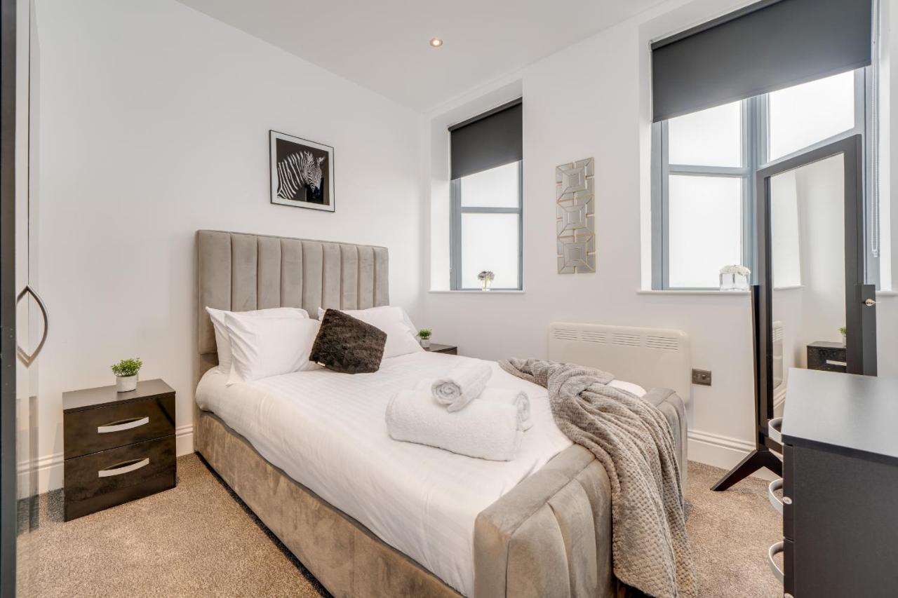 Town House Apartments Wakefield Bagian luar foto