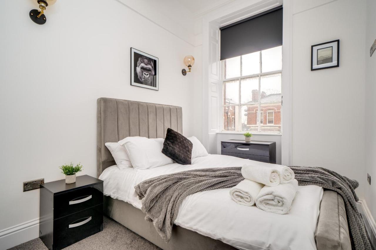 Town House Apartments Wakefield Bagian luar foto